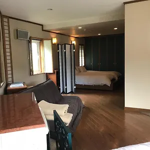 Slowlife Inn